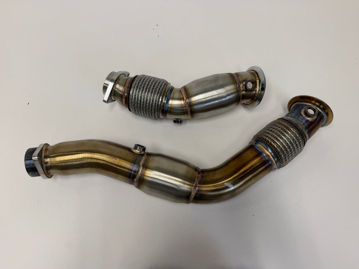 (USED) F8X S55 Downpipes (0429)