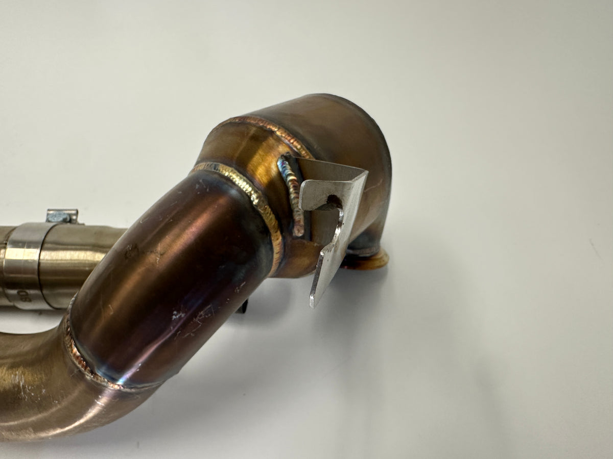 (USED) MK8 GOLF R CATLESS DOWNPIPE (0384)