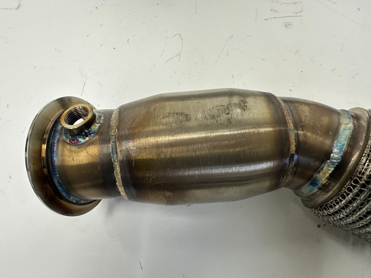 (USED) F8X S55 Downpipes (0390)