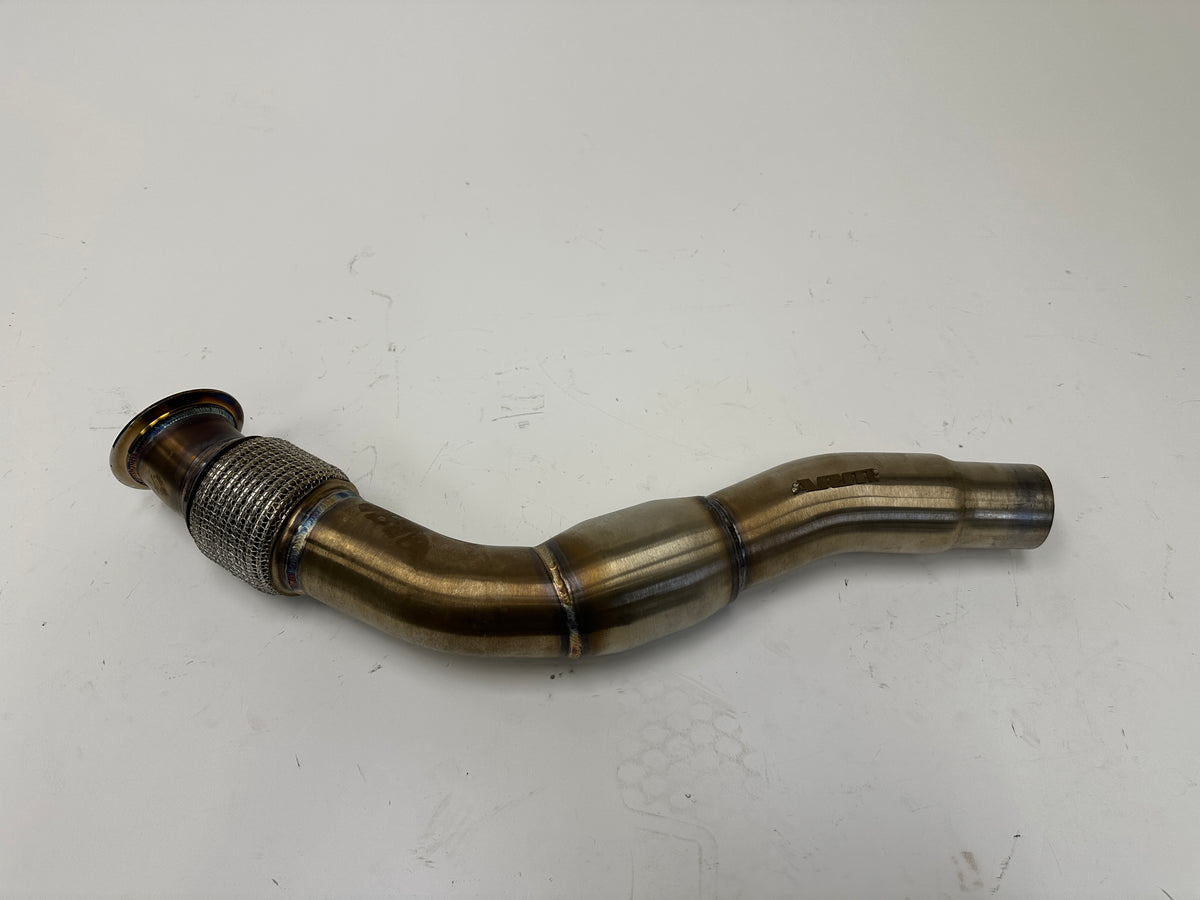 (USED) F8X S55 Downpipes (0390)