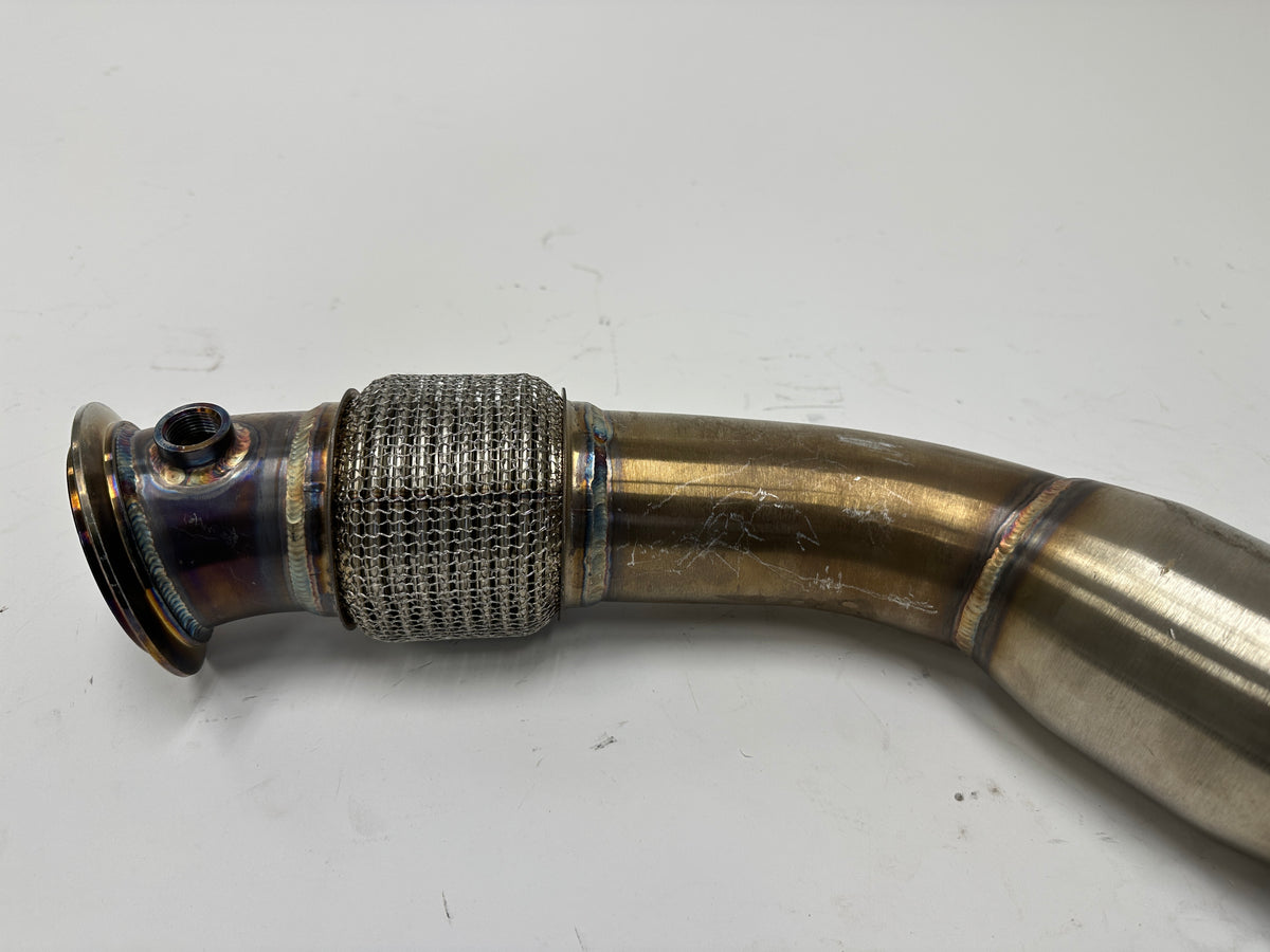 (USED) F8X S55 Downpipes (0390)
